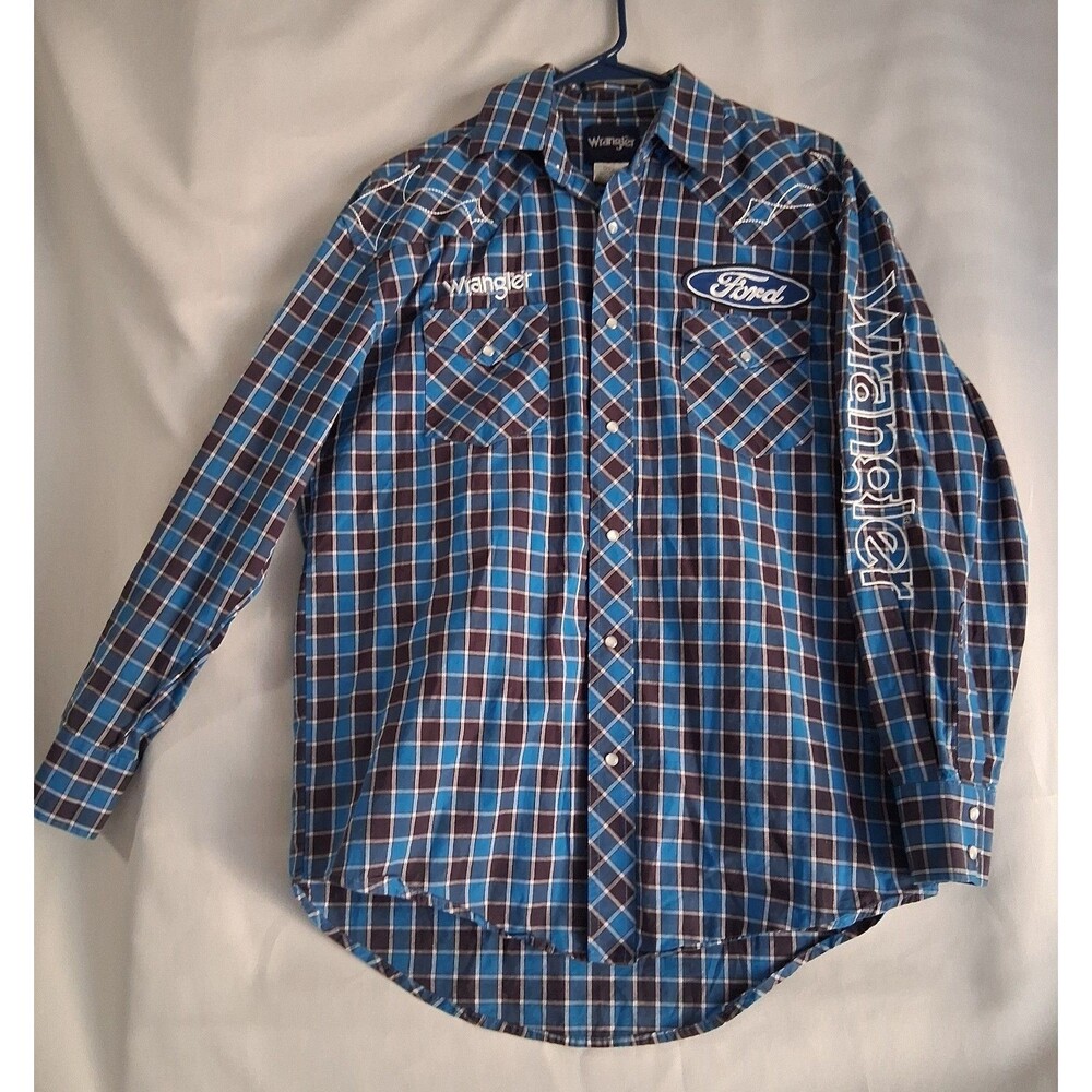 Men’s Wrangler Plaid Pearl Snap Western - Med